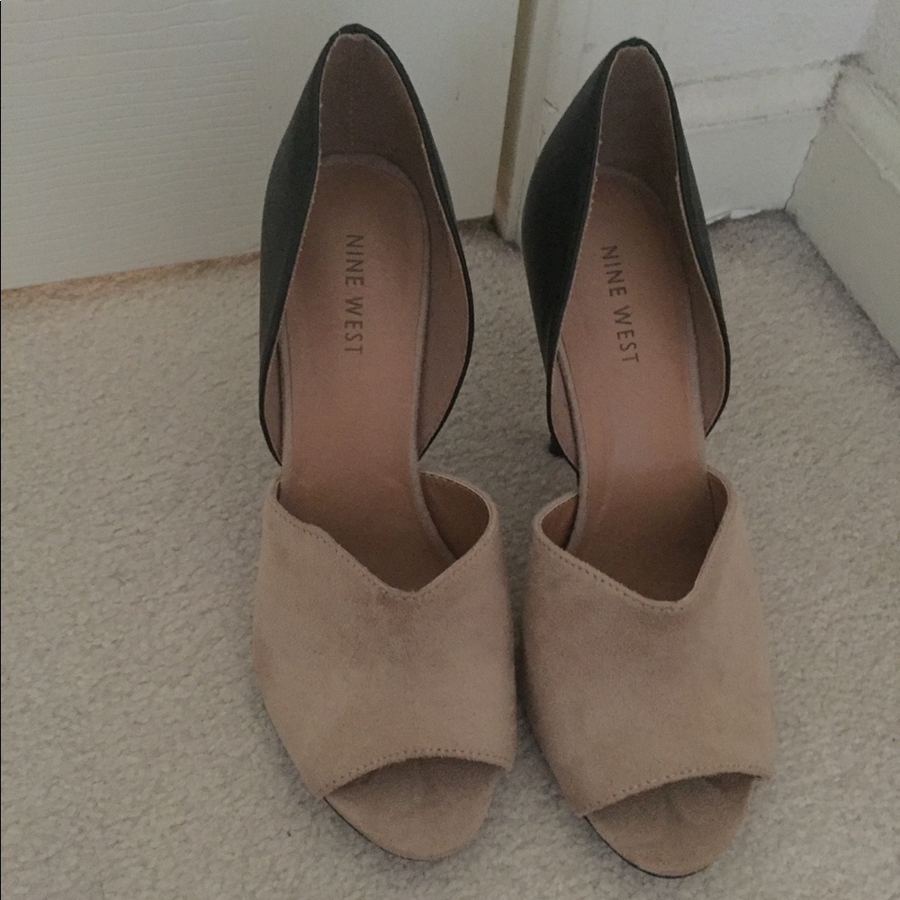 Nine West faux suede heels size 8